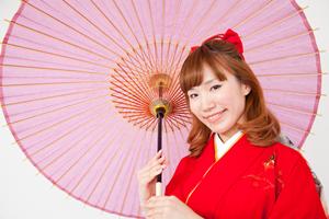 オリジナルデザインのフードなしパーカー!自分らしさを表現するスタイルガイド